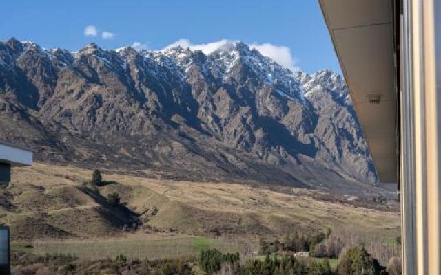 LQ Queenstown by Wyndham