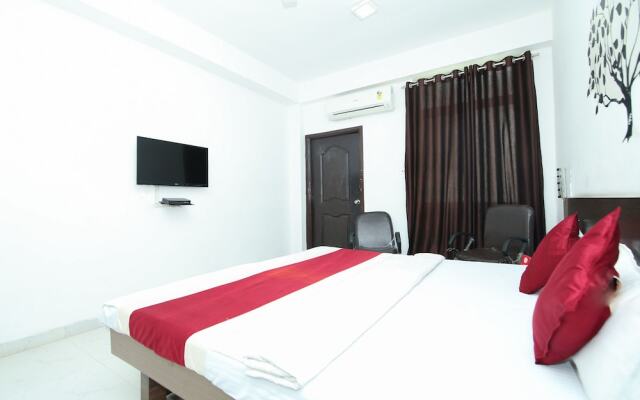 OYO 3603 White Pearl Hotel