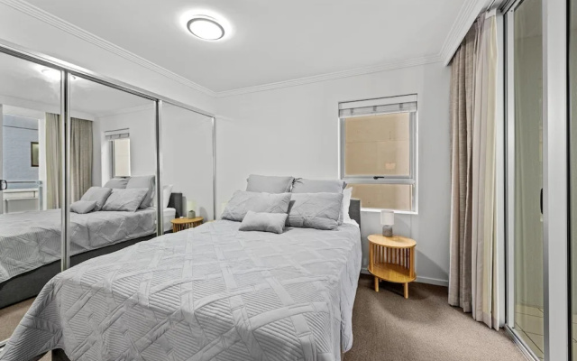 Prime City Residence With Pool, Gym and Parking – Guest Rooms – Brisbane