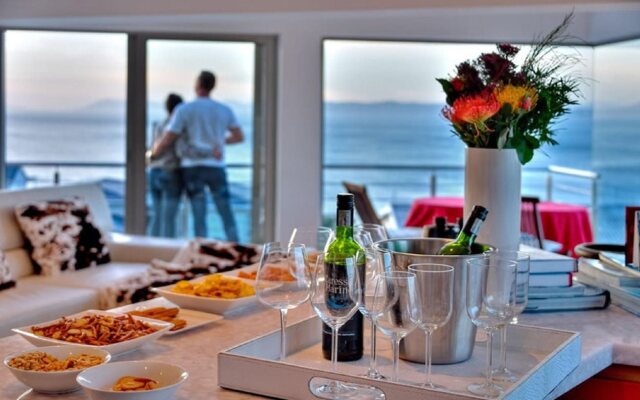 Sea Star Lodge
