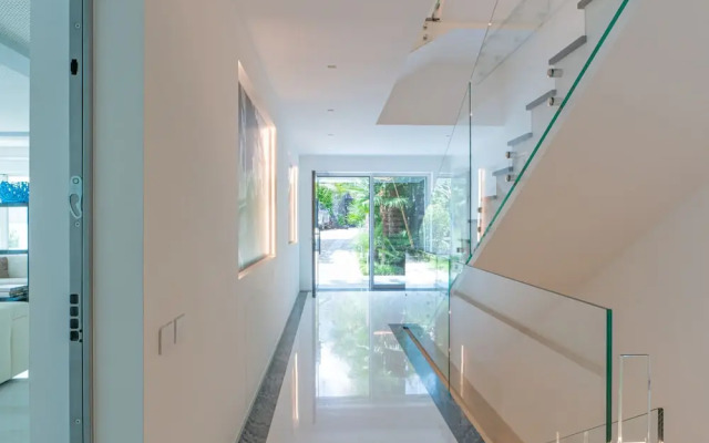 Villa White by Myvillacollection