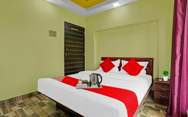 OYO 70016 Om Sai Ram Residency