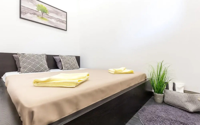 Real Apartments Zoltan II