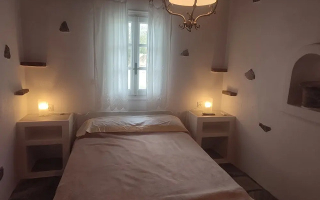 Ornos Beachside 2 Bd Stylish House