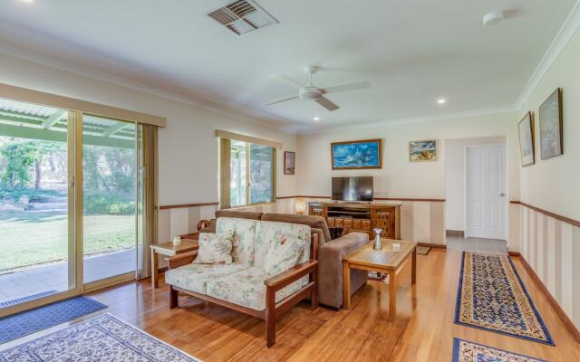 Devonleigh Bed & Breakfast