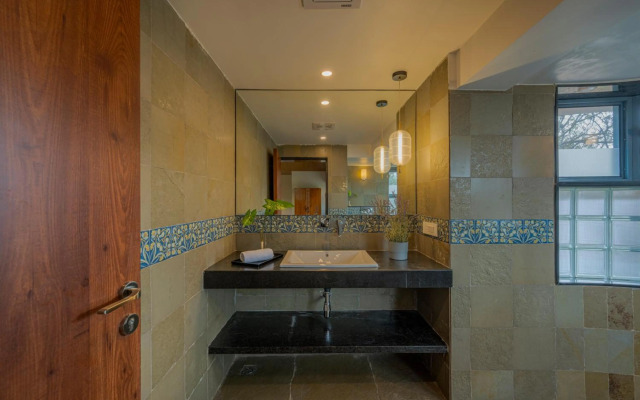 SaffronStays Red Brick House, Panchgani - rustic villa with huge lawn and terrace