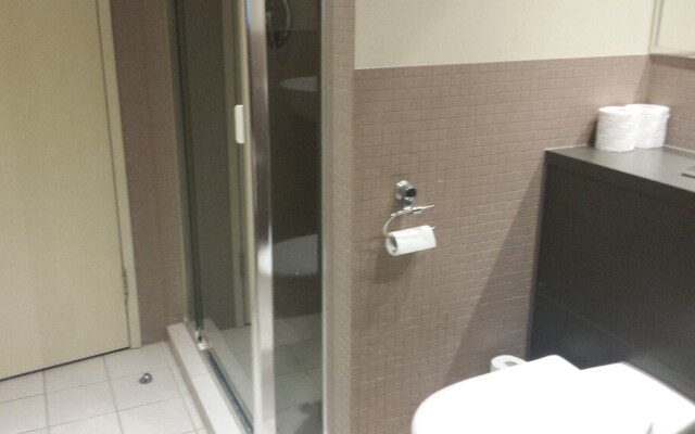 Grand Hotel Apartments Gold Coast by owner