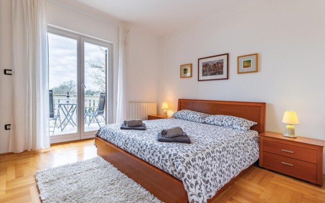 Nice Home in Volme With Wifi and 3 Bedrooms