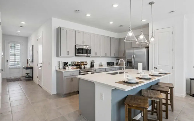 634 Longboat Drive