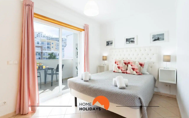 #001 Beautiful Flat Near the City Center, Beach