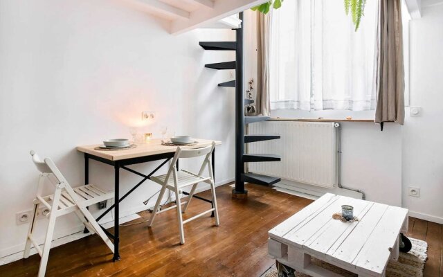 Charming 1 Bdr Duplex In Amerique, 19Th Arrondissement