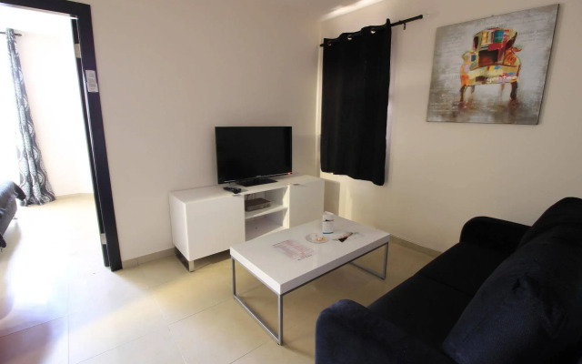 Rich Royal Suites