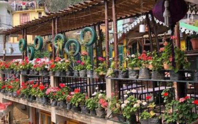 Live Away Home 1 - Kalimpong