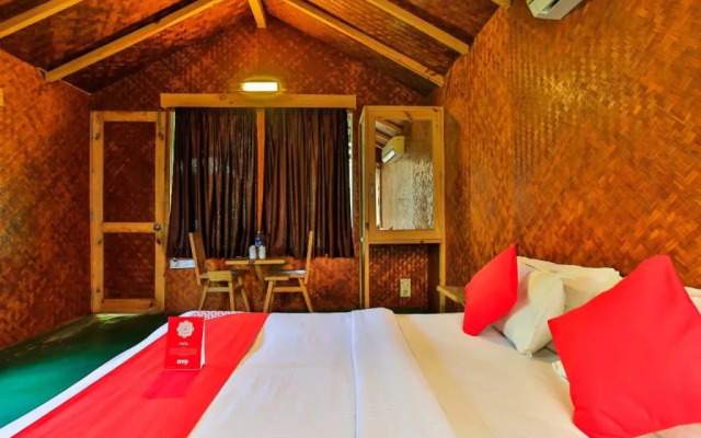Vartys - The Hillside Huts