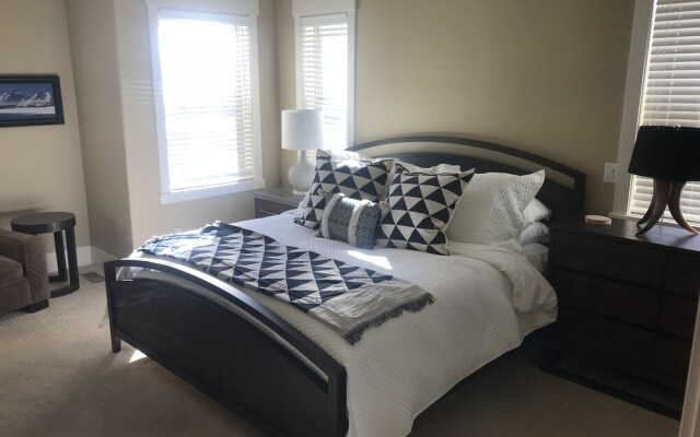 Parks Edge Townhome by Blueswell