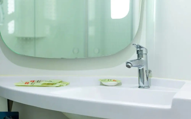 Hotel ibis Luoyang Railway Station