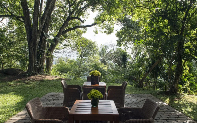 Stone House Suites Kandy