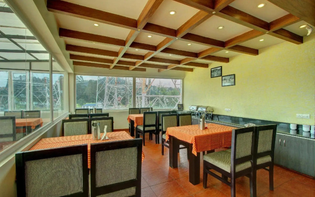 Collection O 140 Sholas Residency