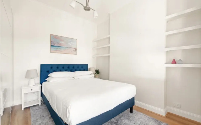 Stylish 2-bed House in Leichhardt