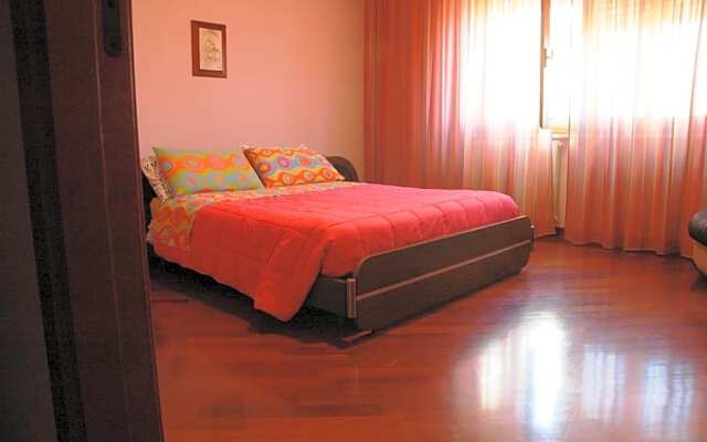 Liana Guest House