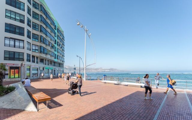 Luxury in frontbeach