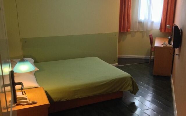 Home Inn Wuhan Jianshe Avenue Qingnian Road
