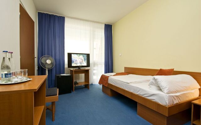 Hotel Senec Lake Resort