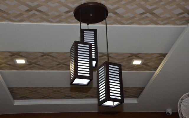 Itsy Hotels Anjali Mahal 500, Mtrs From Mathura Railway Station