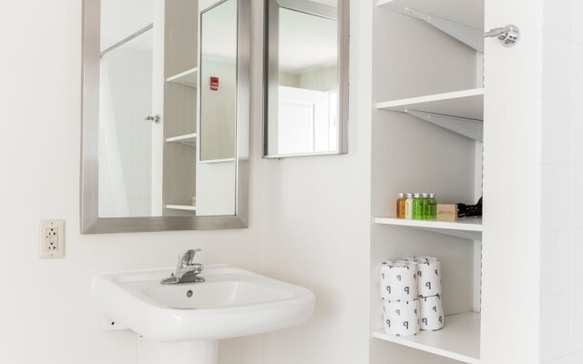 Lively Fenway Suites by Sonder