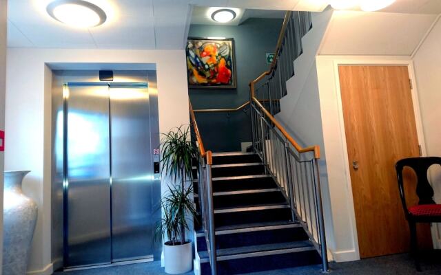Lux Living Apartments - Florian House