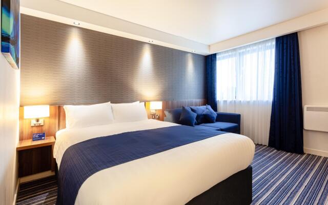 Holiday Inn Express Edinburgh Airport