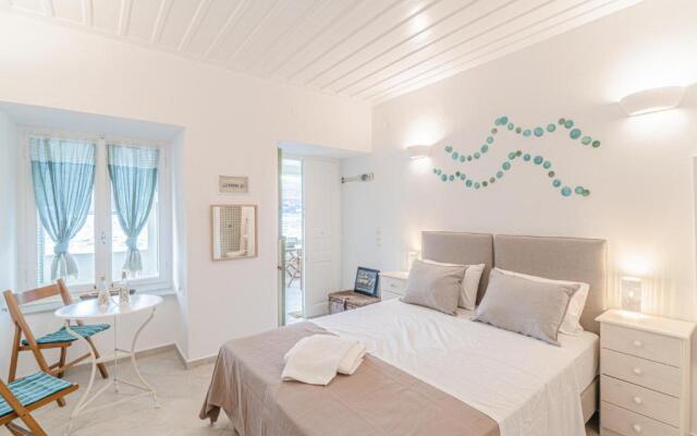 Seafront House in Andros Town with Sunrise & Ocean Views
