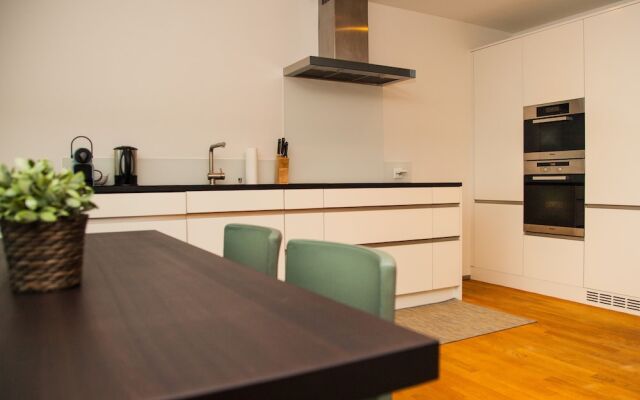 Penthouse Apartments Lakeside