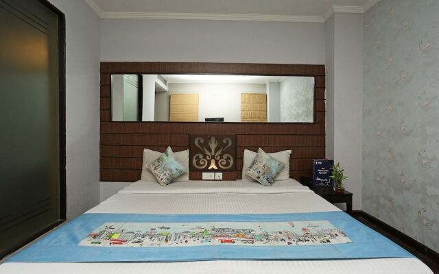 OYO 386 Hotel Lotus Panache
