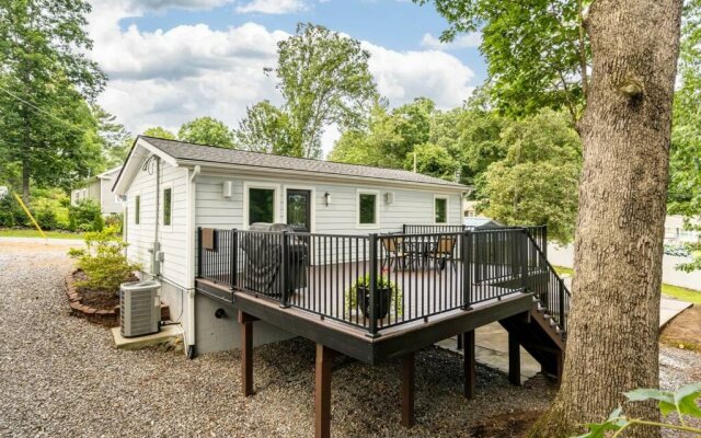 Luxury Cottage just 5 miles to downtown Asheville