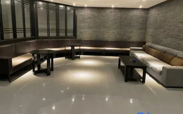 Elai Hotel (Nanjing Dingjiazhuang Metro Station)