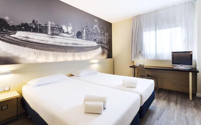 B&B Madrid Airport Hotel(EX-HOLIDAY INN EXPRESS MADRID AIRPORT)