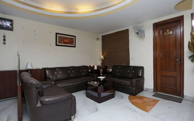 OYO Rooms GK 1