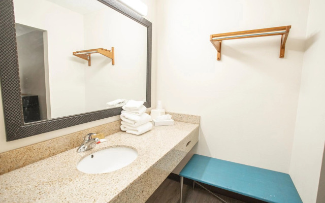 OYO Hotel Greensboro East I 40
