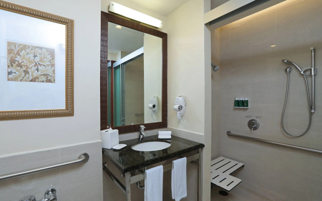 Courtyard by Marriott Panama Multiplaza Mall