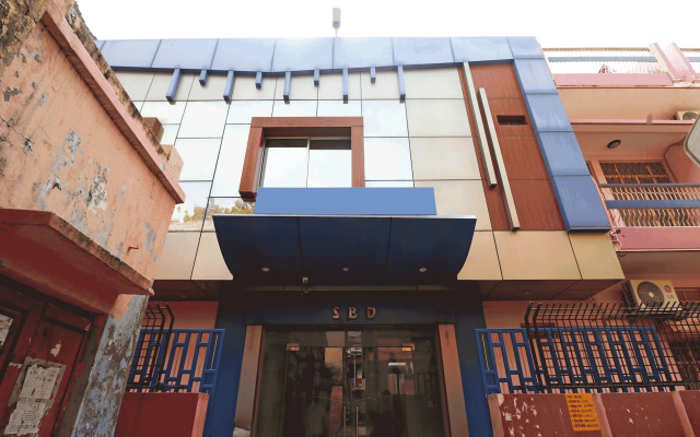 OYO 18682 Hotel Roshan