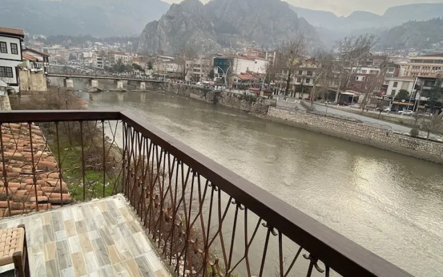 Ziyagil Konağı