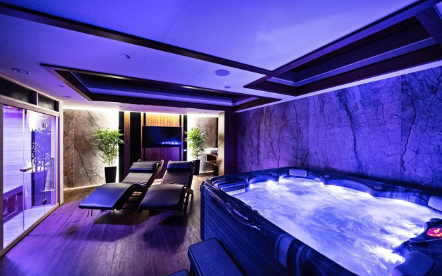 Sky hotel