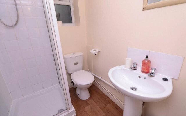 Cosy 2BD Flat Lincoln City Centre Sleeps 3