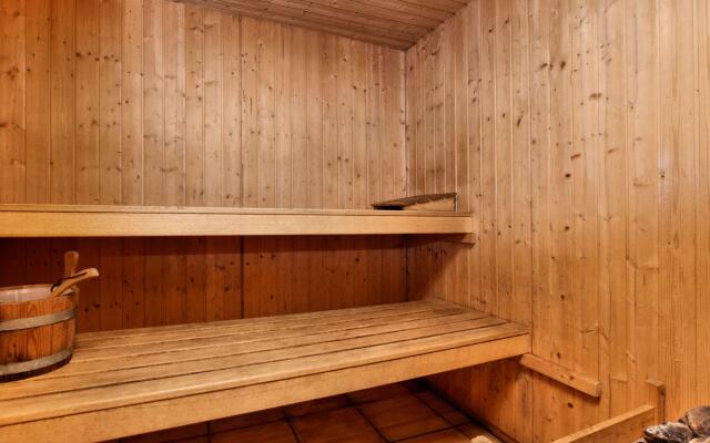 Lavish Holiday Home in Durbuy with Sauna