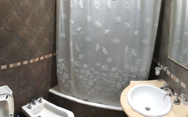 Beautiful House 2 to 9 People