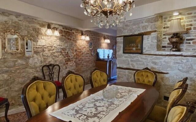 Sakli Tas Konak Otel