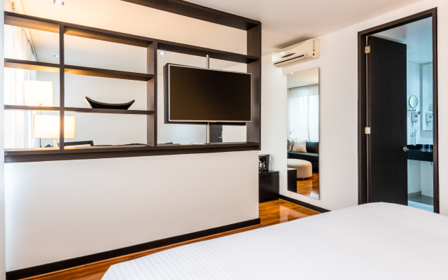 One Sixteen Hotel