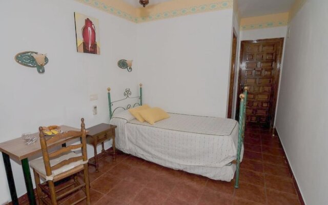 House With 4 Bedrooms in Torrejón el Rubio, With Wonderful Mountain Vi