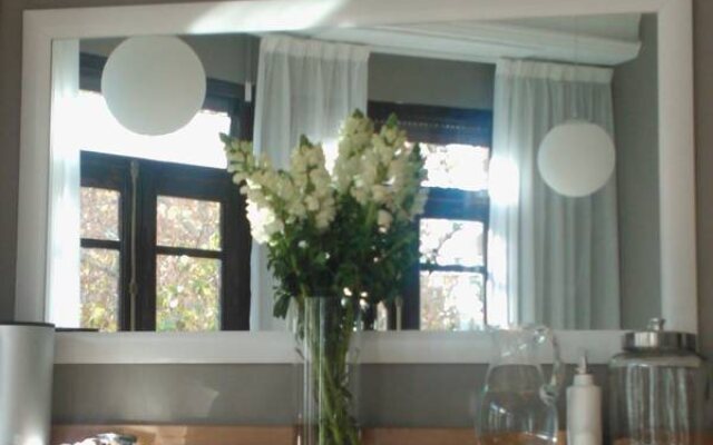 7 Moons Bed & Breakfast
